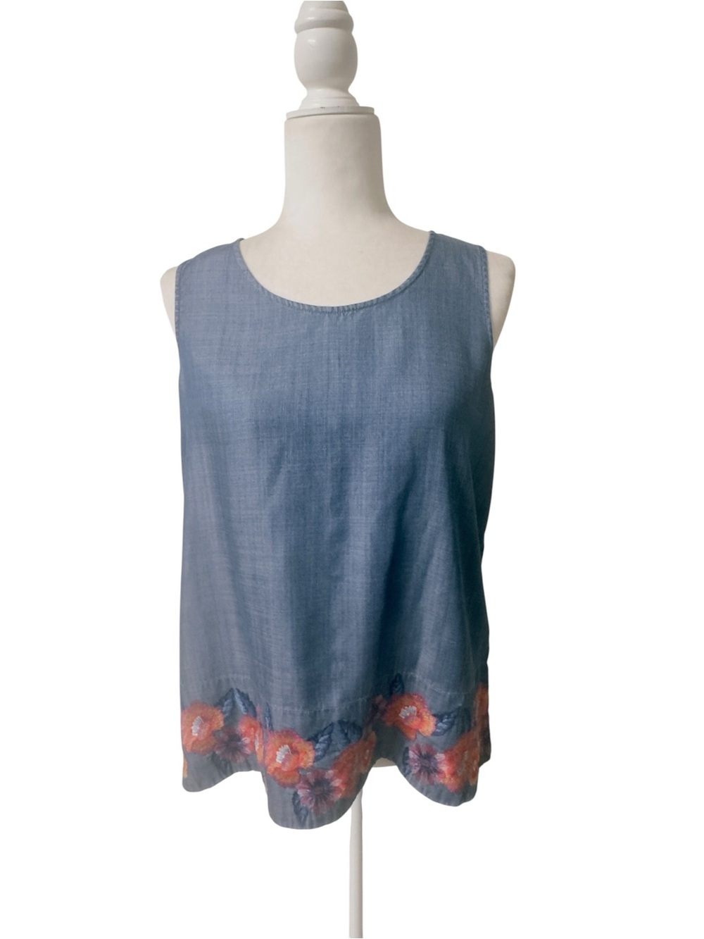 Tommy Bahama Frieda Floral Embroidered Chambray boho beach festival small top
